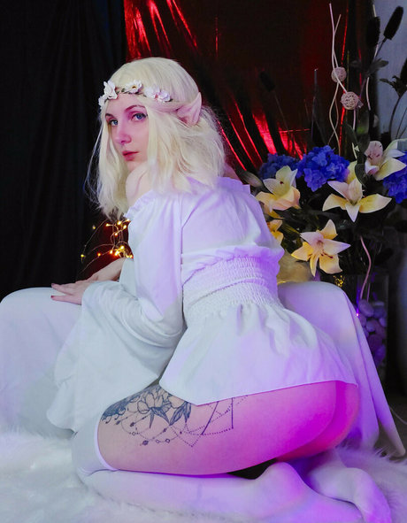 busty mom onlyfans art xxx image