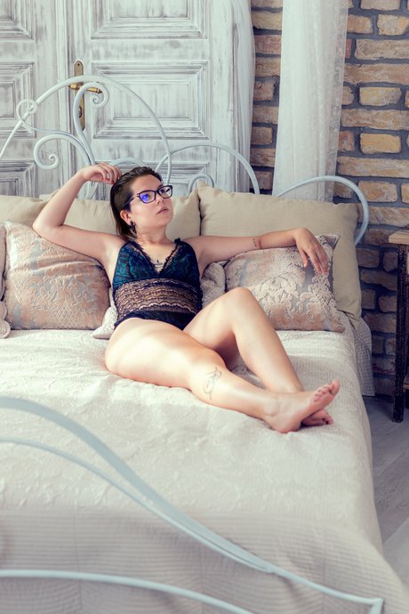 Lotti N model exclusive galleries