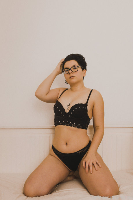 Lotti N nudes model archive