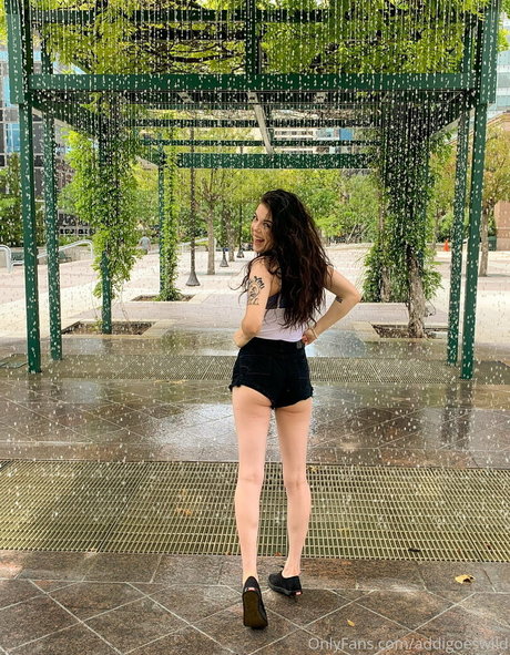 Addi pretty actress images