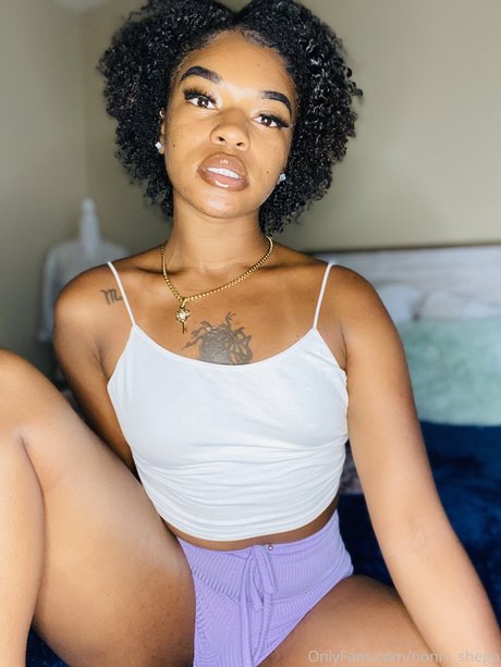 She go star erotic photo