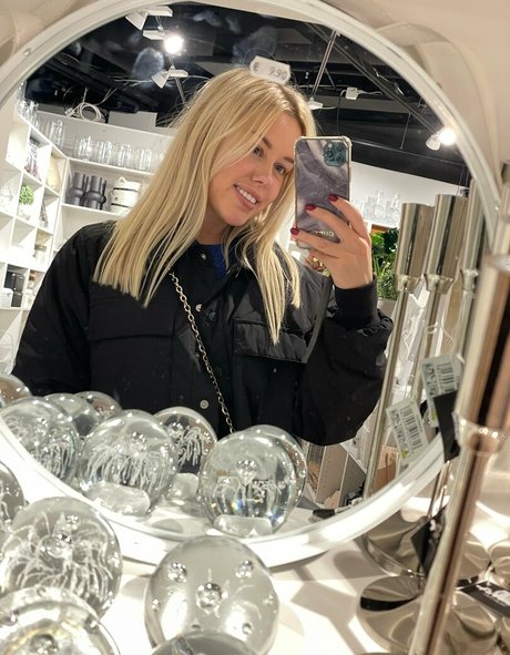 kattrina pornstar nude img