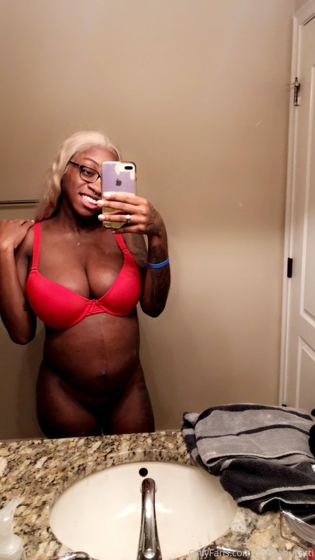 ebony pegging onlyfans exclusive images