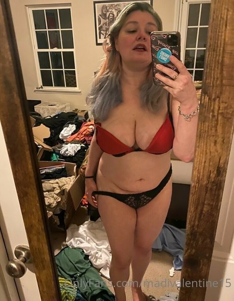 Madi Valentine beautiful star pic