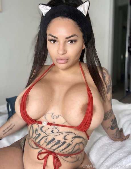 BIG BOOTY LATINA xxx model pic