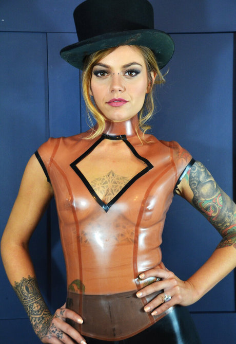 teen deepthroat onlyfans top image