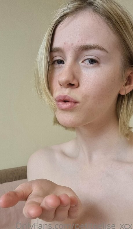 petiteelise xcx free model photo