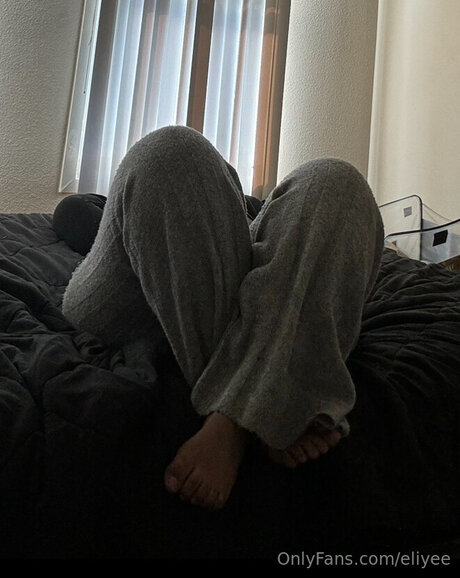 Eliyee pornstar sexy photo