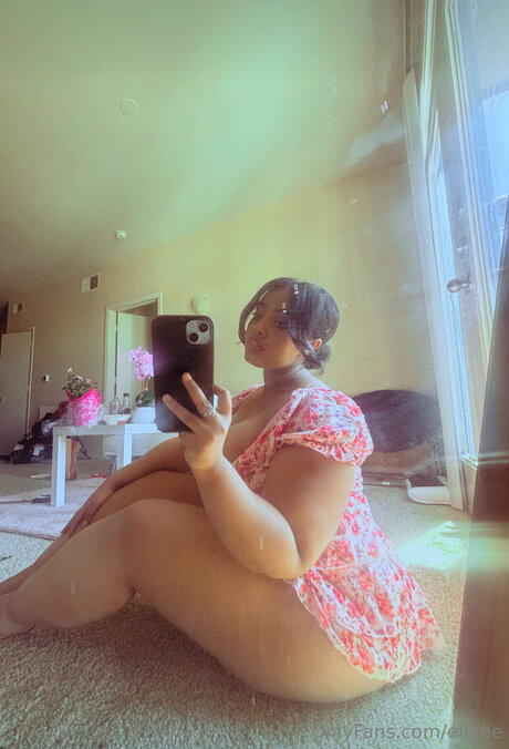 Eliyee star exclusive galleries