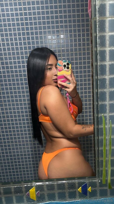 Only Kis sexy star galleries