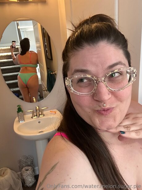 Water Melon Sugar Pie pornstar top photo