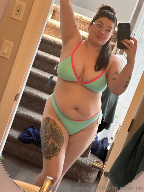 Water Melon Sugar Pie model sexy pics