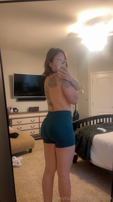 Starrelove69 pornstar exclusive image