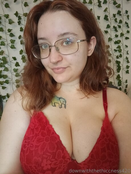 Elizaluxefree model pretty img