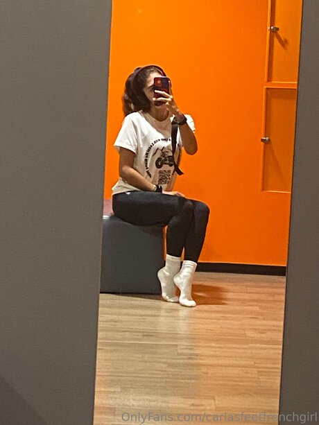 Carlasfeetfrenchgirl pornstar naked images