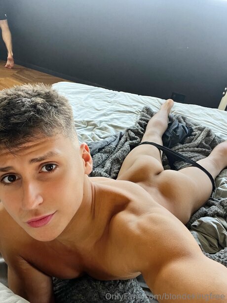 Blondekingfree star sex img