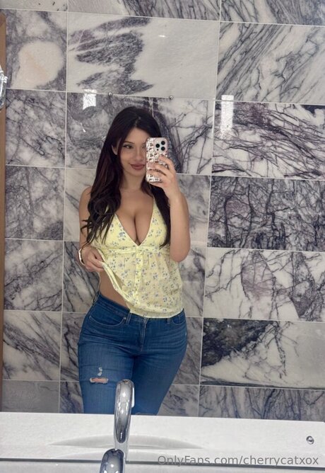 Cherrycatxox model hot archive