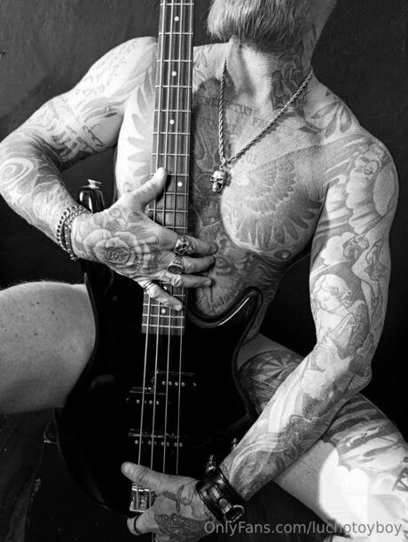 Luchotoyboy model sex pics