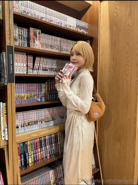 Hanamiii high quality pornstar pictures
