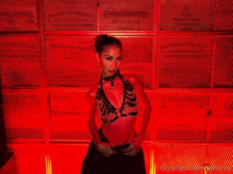 Aiko Xx pornstar sexy photo