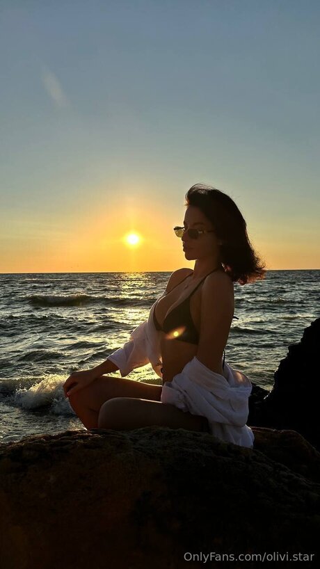 Olivi Star hot model photo