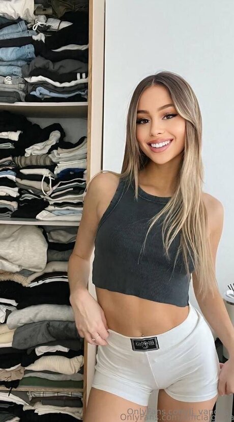 Li Vandes hot pornstar pictures