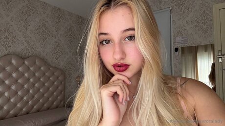 Avroralady model sexy gallery