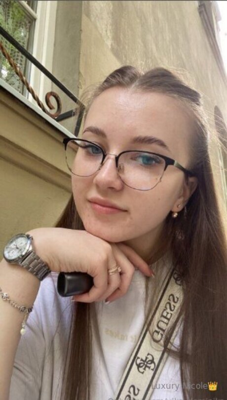 Luxury Girl Nicole xxx pornstar picture