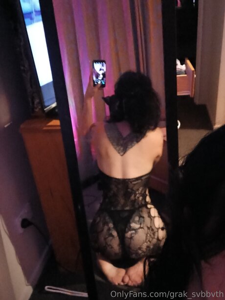 Grak Svbbvth sexy star pics