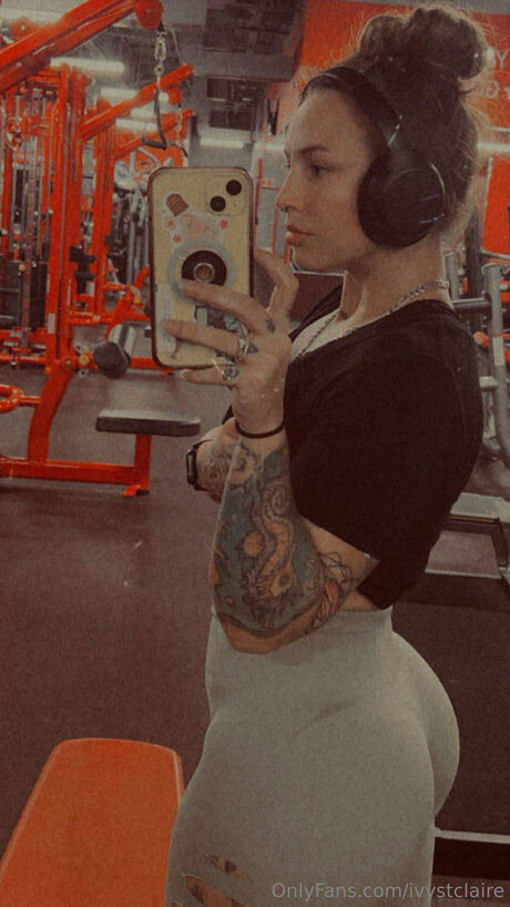 Ivystclaire pornographic model pics