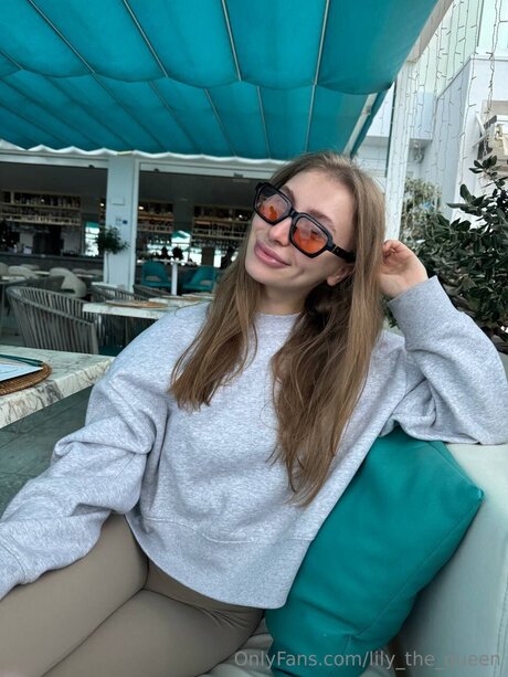 Lily The Queen nude pornstar pictures