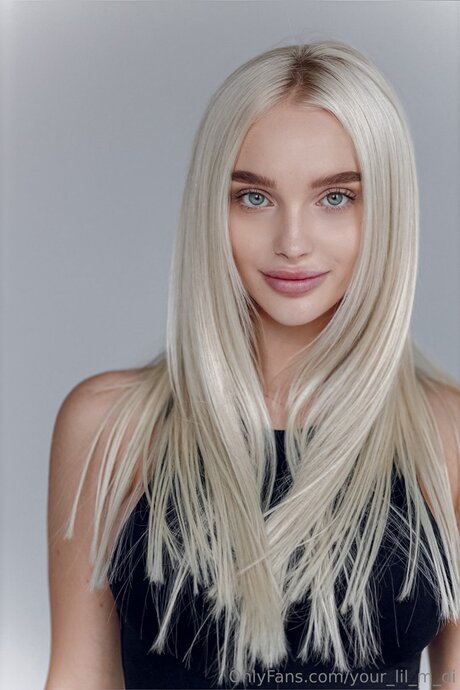 Yourfavbarbie Di pornstar naked gallery