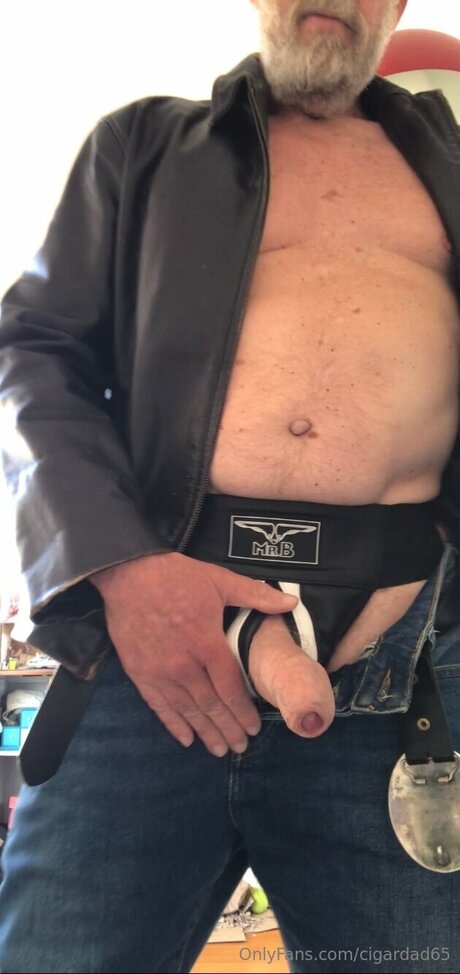 hairy asian onlyfans nudes pictures