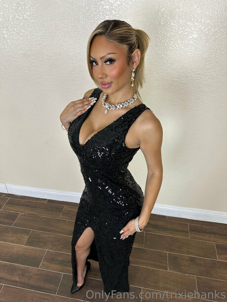 Trixiebanks free model picture