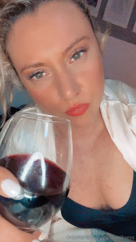 Zarawellness sex star pics