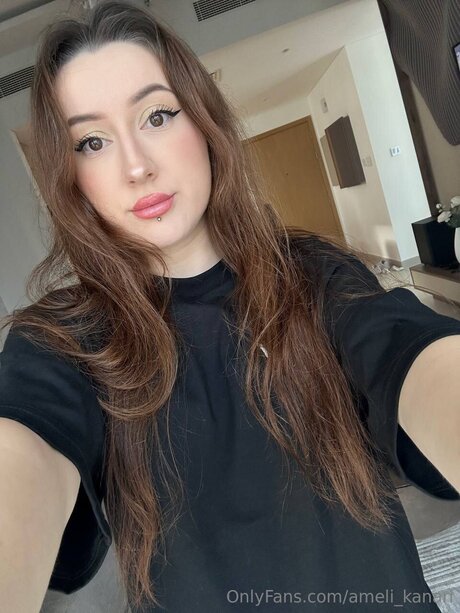 Ameli Kanari pornstar sexy pic