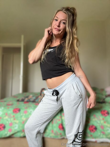 Itstinaxox nudes actress pics