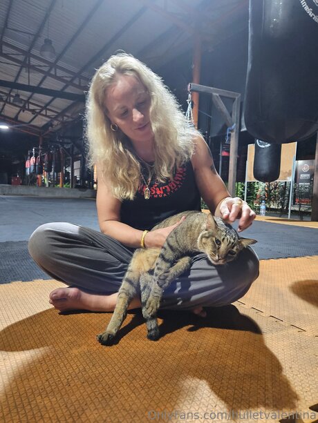 Bulletvalentina sex model picture