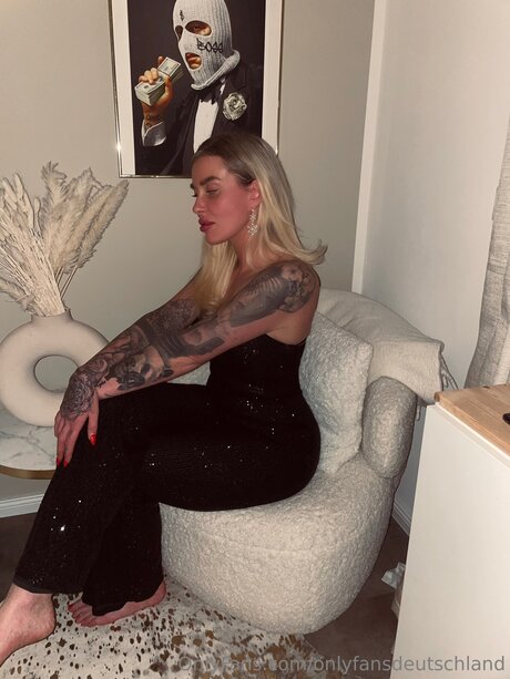 Onlyfansdeutschland model pretty pictures