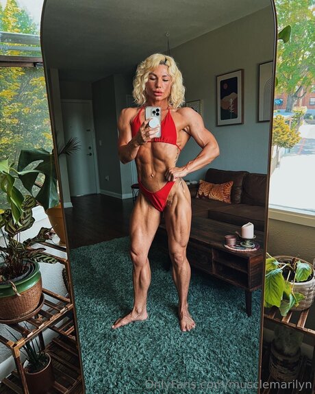 Musclemarilyn model high quality photo