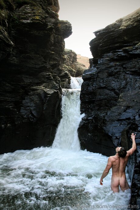 Oeyonlyfans pornstar art image