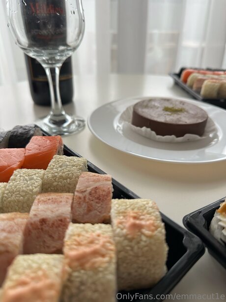 Emmacut1e sex actress archive