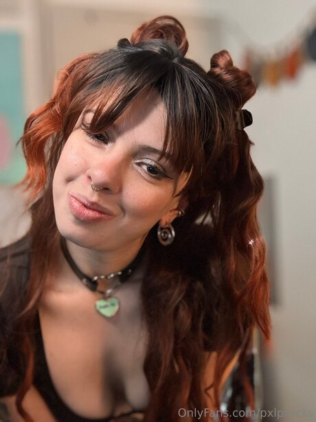 Pxlprncss nude star photo