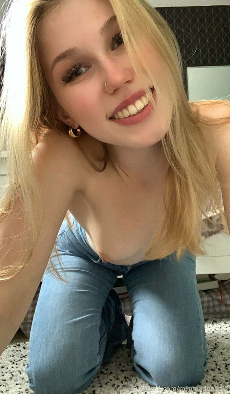 amateur swinger onlyfans hot naked pic