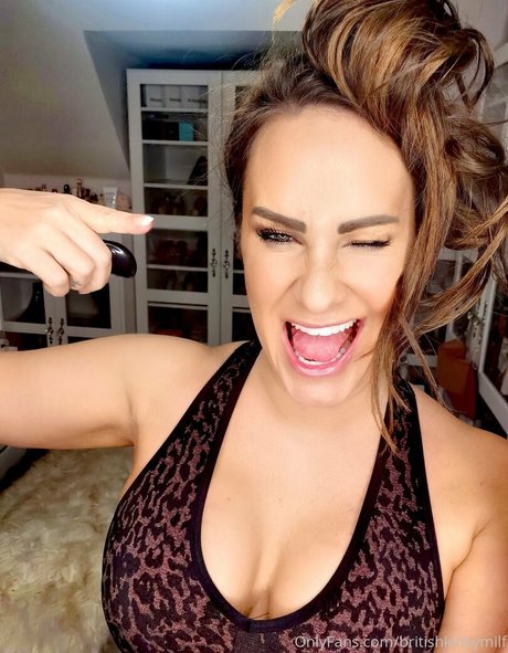 Mistress Mommy Keeley model hd picture