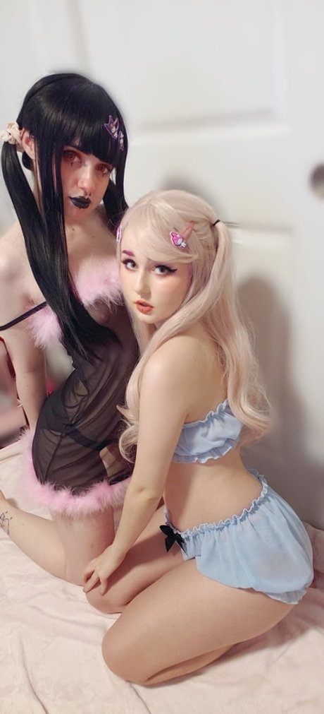 Peachie Sweetie pornstar hd pictures