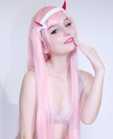 Peachie Sweetie porn model gallery