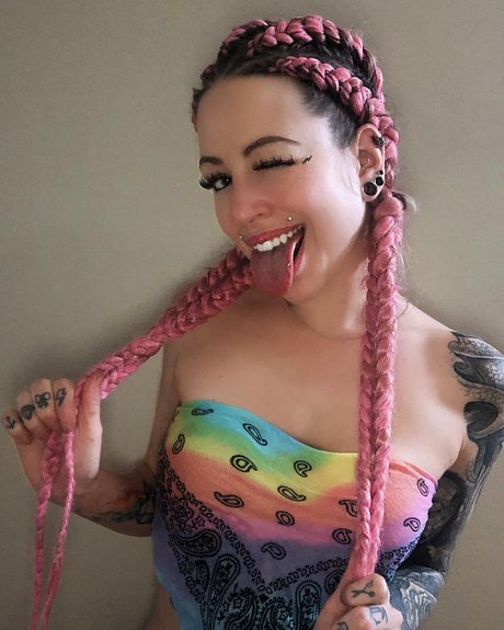 Flash Diamond model perfect pictures