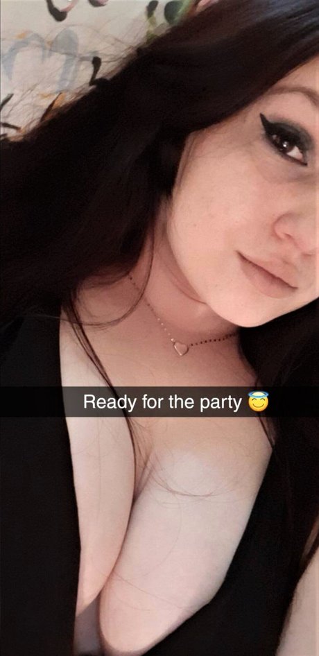 Junie Dyana sexy pornstar images