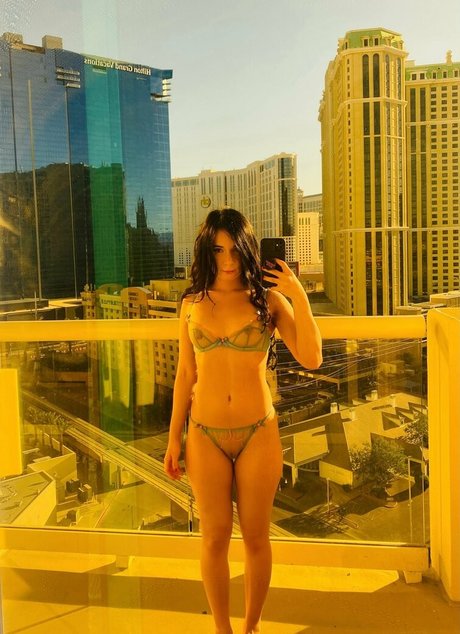 Mollyxmayhem model best pics